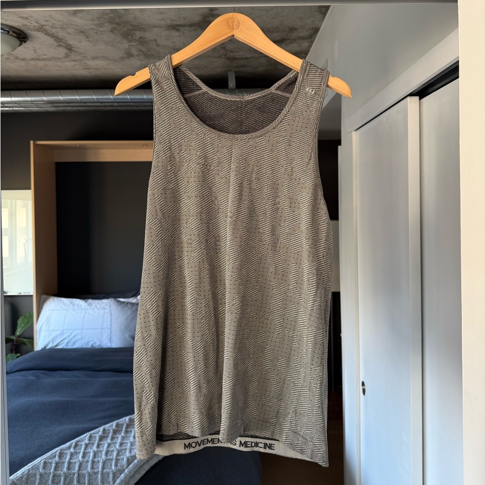 Lululemon camo tank
